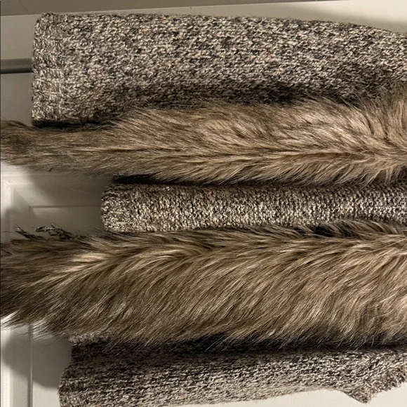 Chico's Faux Fur Collar Knit Vest - Picture 5 of 9